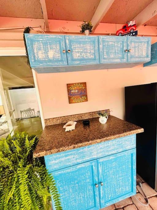 Villa Vintage Family Scape + Heated Pool&Discount à Tampa Extérieur photo