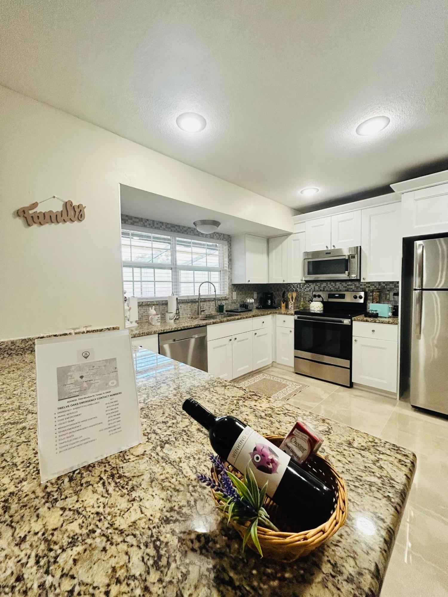 Villa Vintage Family Scape + Heated Pool&Discount à Tampa Extérieur photo